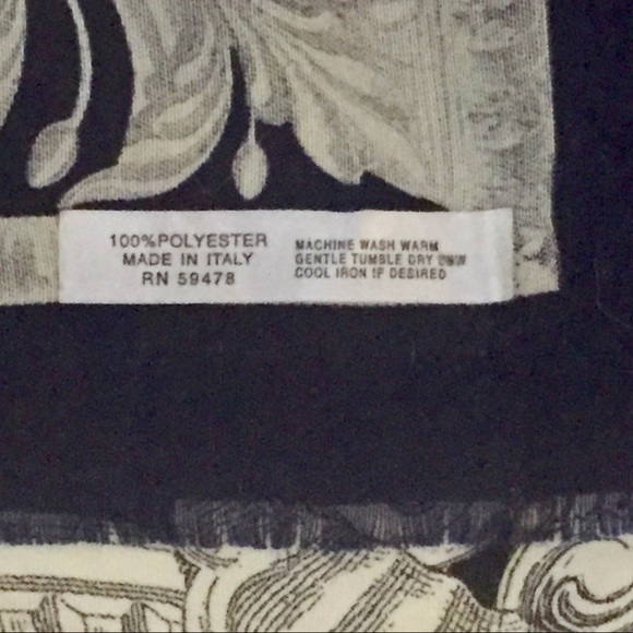 Beautiful scarf made in Italy baroque cherubs - Picture 5 of 8